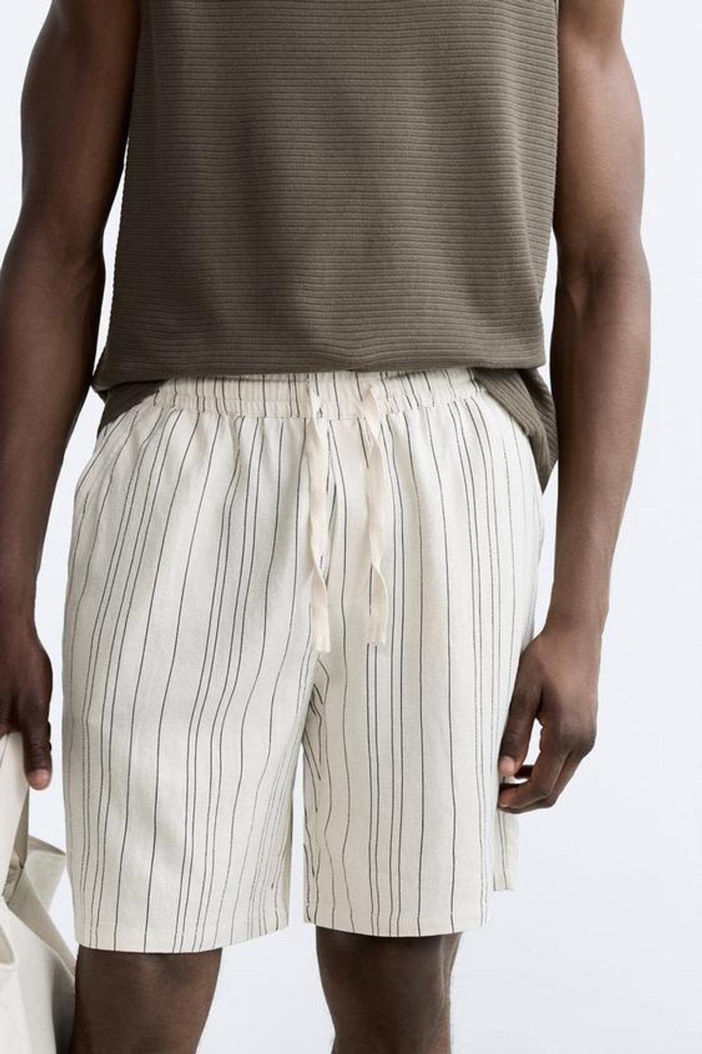 ZARA ШОРТЫ-БЕРМУДЫ ИЗ ВИЗКОЗЫ И ЛЬНА, Полоски