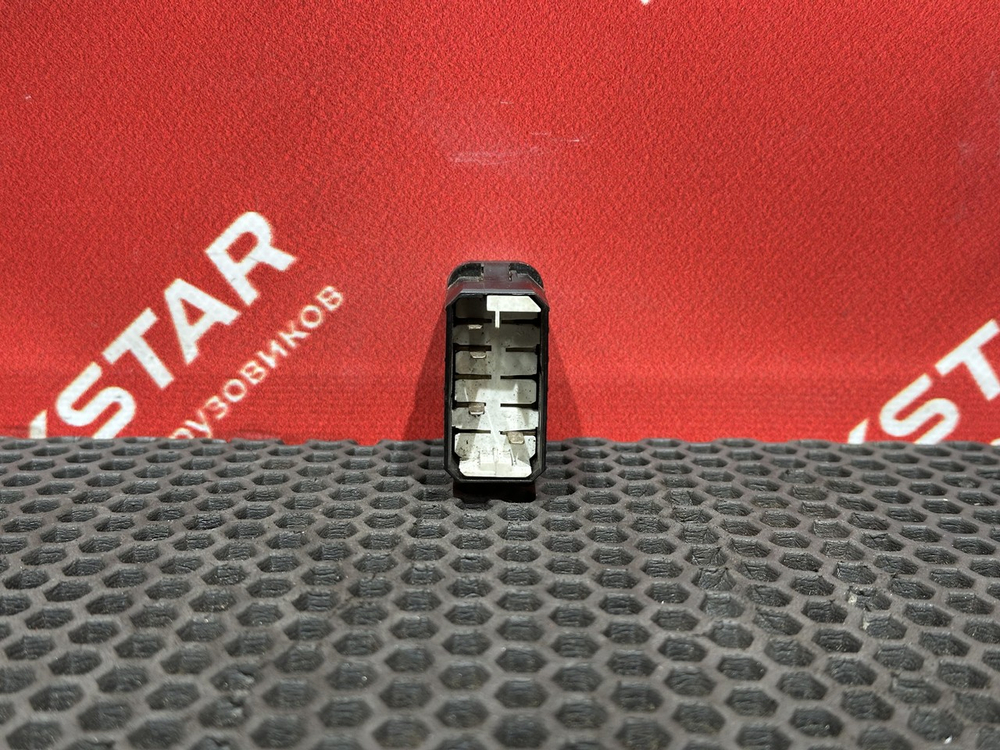 Кнопка массы