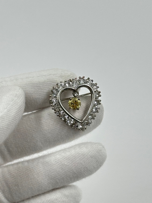 Миниатюрная брошь Сердце с кристаллами
