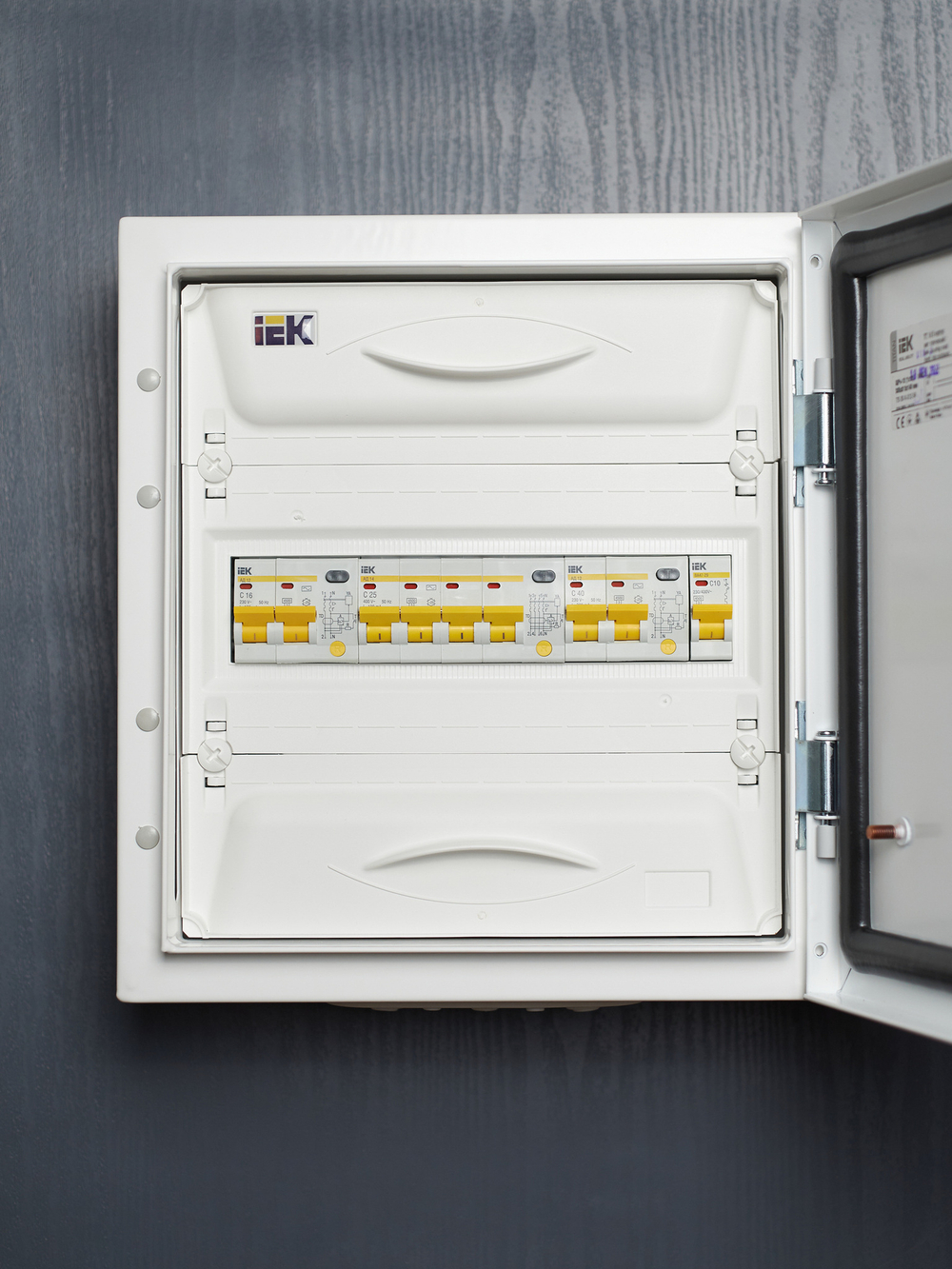 KARAT Дифференциальный автомат АД12 2P 40А 300мА тип AC IEK