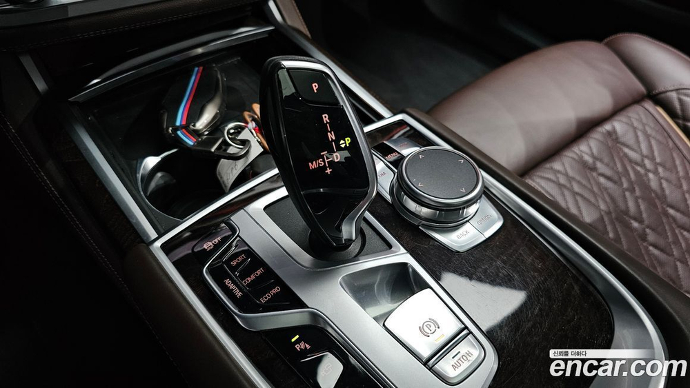 BMW 7 Series (G11) 750Li xDrive Design Pure Excellence (10.2019)