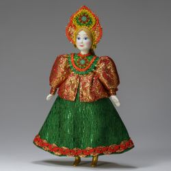 Кукла Царевна в парчовой телогрее