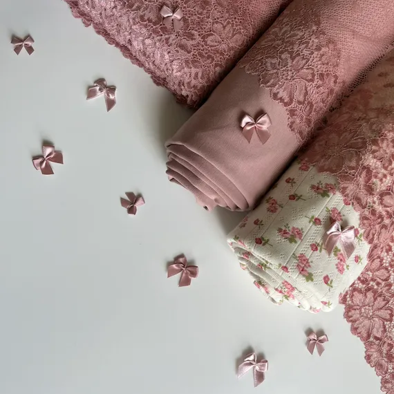 Рибана ажурная, молочная/розы