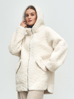 Шуба женская из шерсти мериноса чебурашка тедди, белая, SilverFox