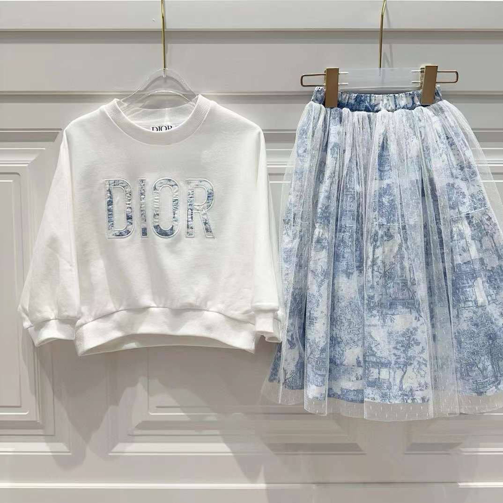 Костюм Dior