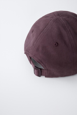 ZARA КЕПКА С ЭФФЕКТОМ ПОТЕРТОСТИ И ВЫШИТОЙ НАДПИСЬЮ, СЕРО-ФИОЛЕТОВЫЙ