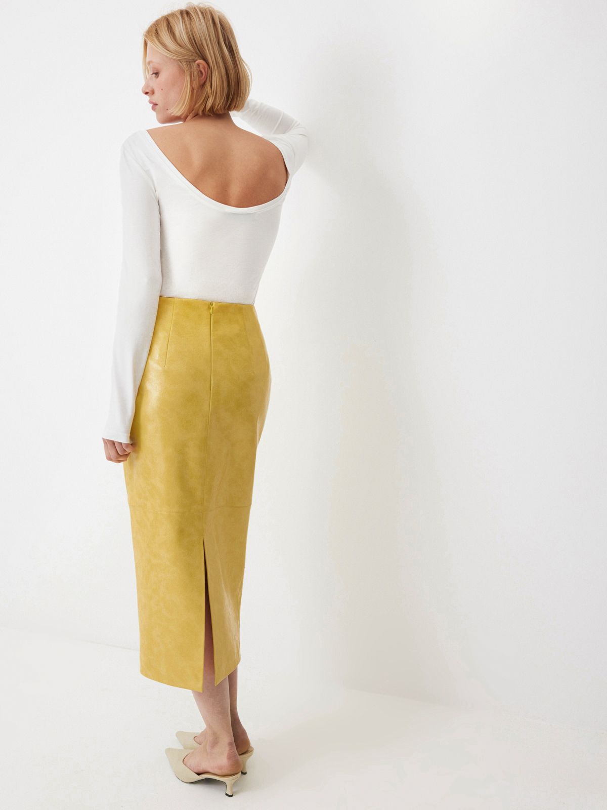 Лонгслив с вырезом на спине Little Accent