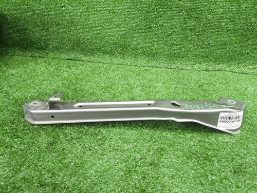 Кронштейн панели правый Omoda C5 (2022-н.в.)