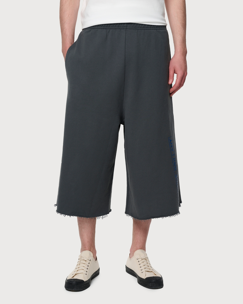 MM6 MAISON MARGIELA ШОРТЫ МУЖСКИЕ УДЛИНЕННЫЕ СЕРЫЕ