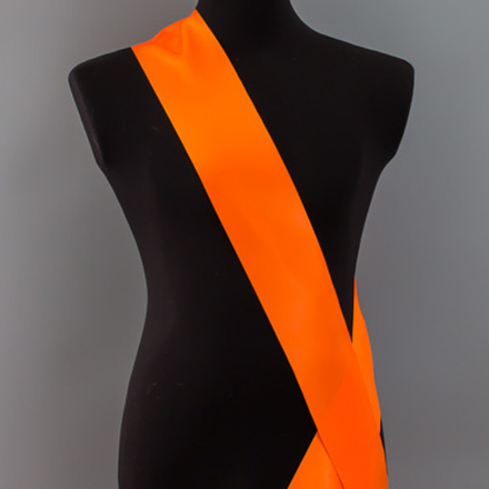 Лента наградная для конкурса красоты С НАНЕСЕНИЕМ. Цвет ленты АПЕЛЬСИНКА. Крепление булавка.