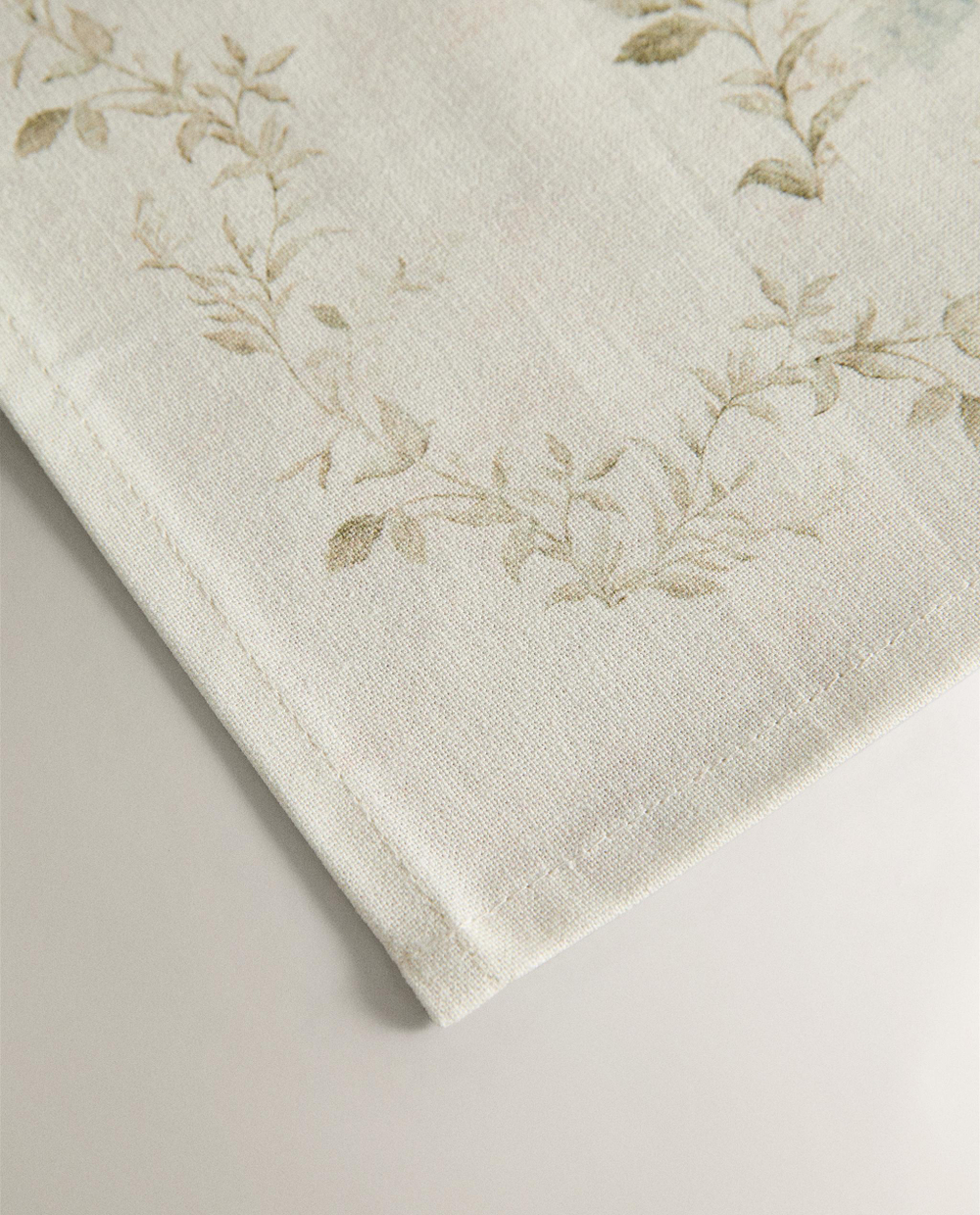 Zara Home столовая салфетка из хлопка, цветочный мотив, 45 45 см (комплект 2 шт.) · 5296/022