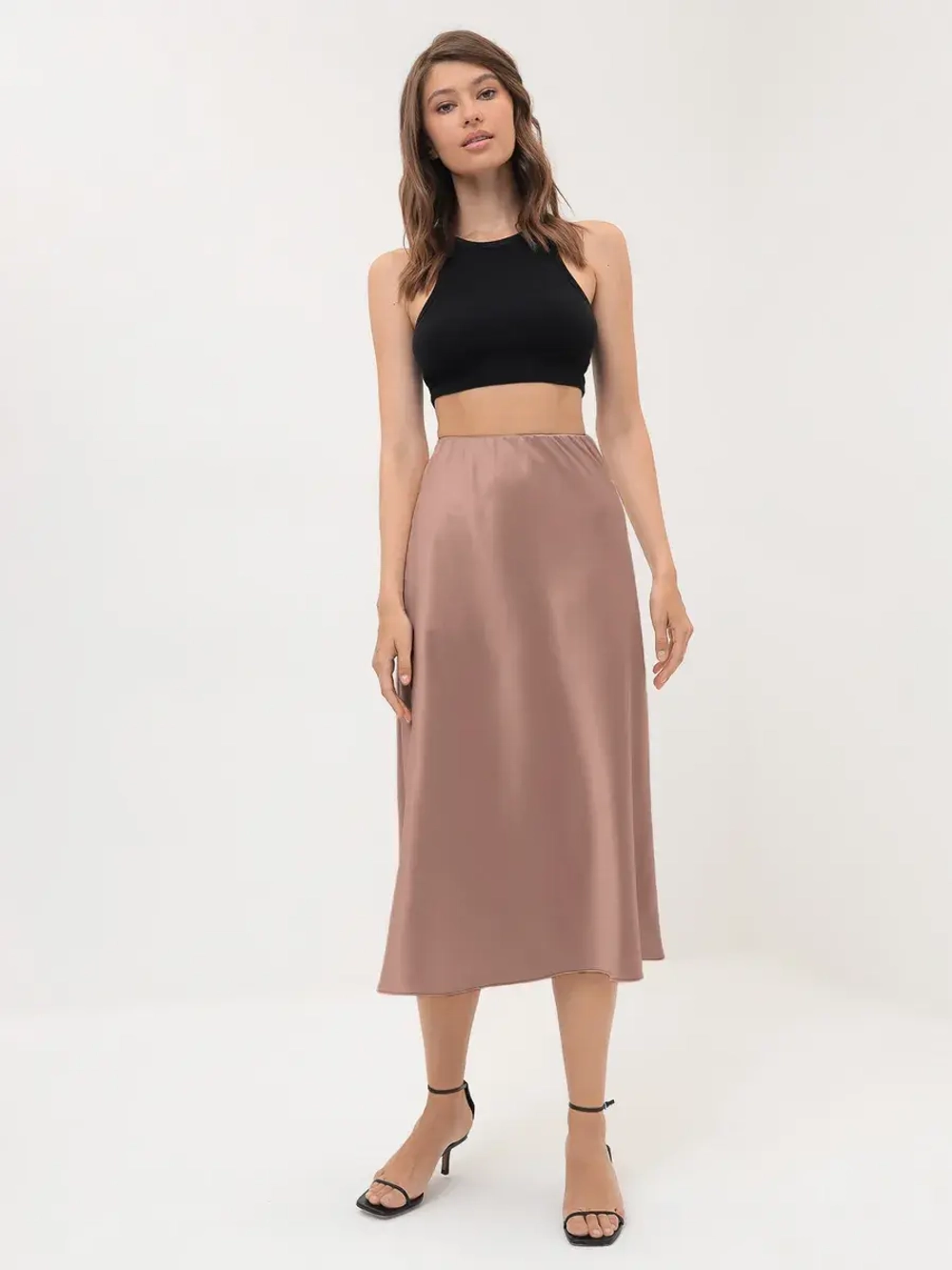 Юбка весенняя, атласная плотная, кофейная, на резинке