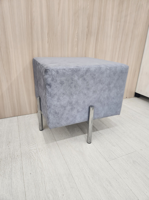 Пуф квадратный на металл основании, велюр