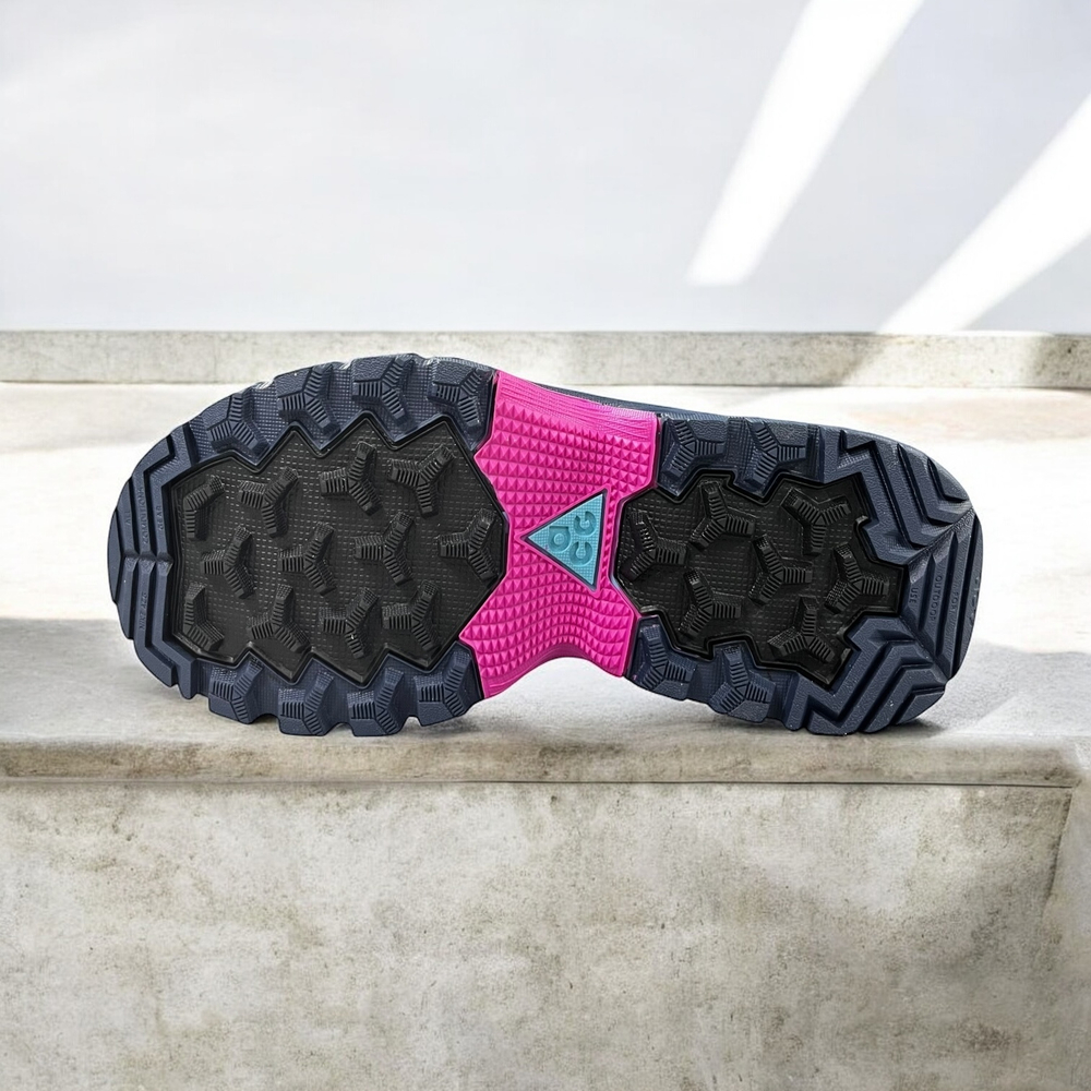 Nike ACG Air Zoom Gaiadome GORE-TEX • Orchid