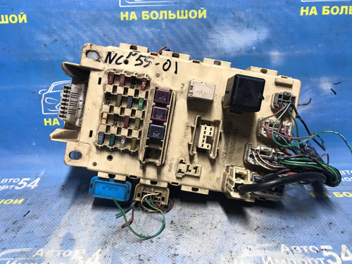 Блок предохранителей салонный TOYOTA PROBOX 2002