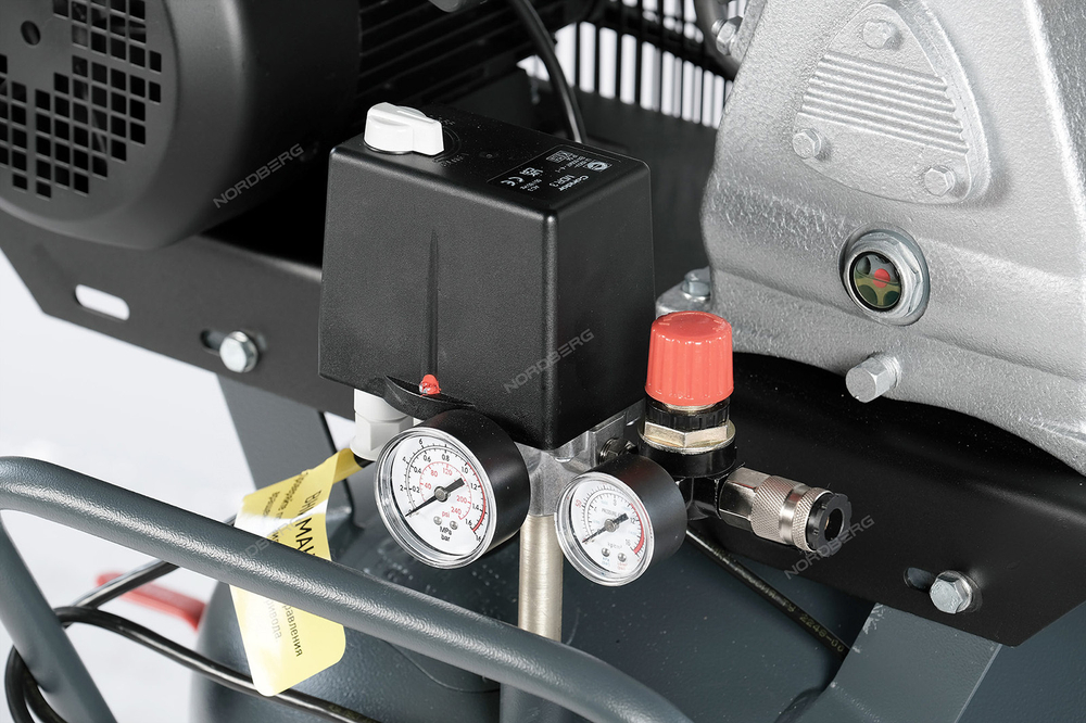 NORDBERG (NCPV100/580) Компрессор вертикальный поршневой с ременной передачей 380В, ресивер 100л, 580л/мин