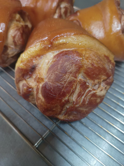 Рулька ветчинная в/к (1кг)