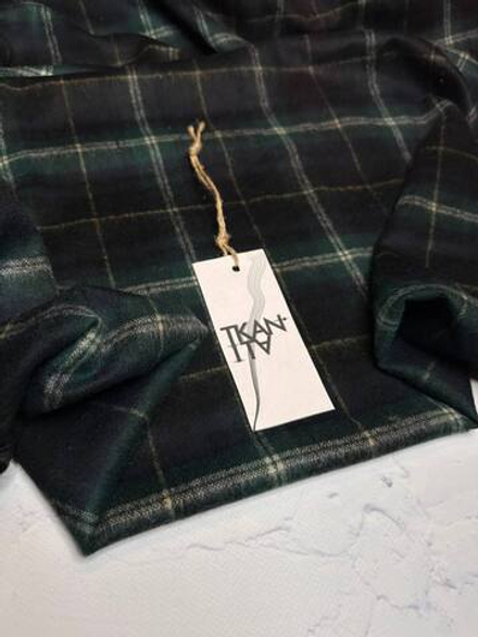 Костюмно-плательная фланелевая шерсть с мохером (Prada, 80%шерсть/20%мохер, Сине-зеленая клетка с тонкими белыми и желтыми акцентами, 147, 214 гр/м2)