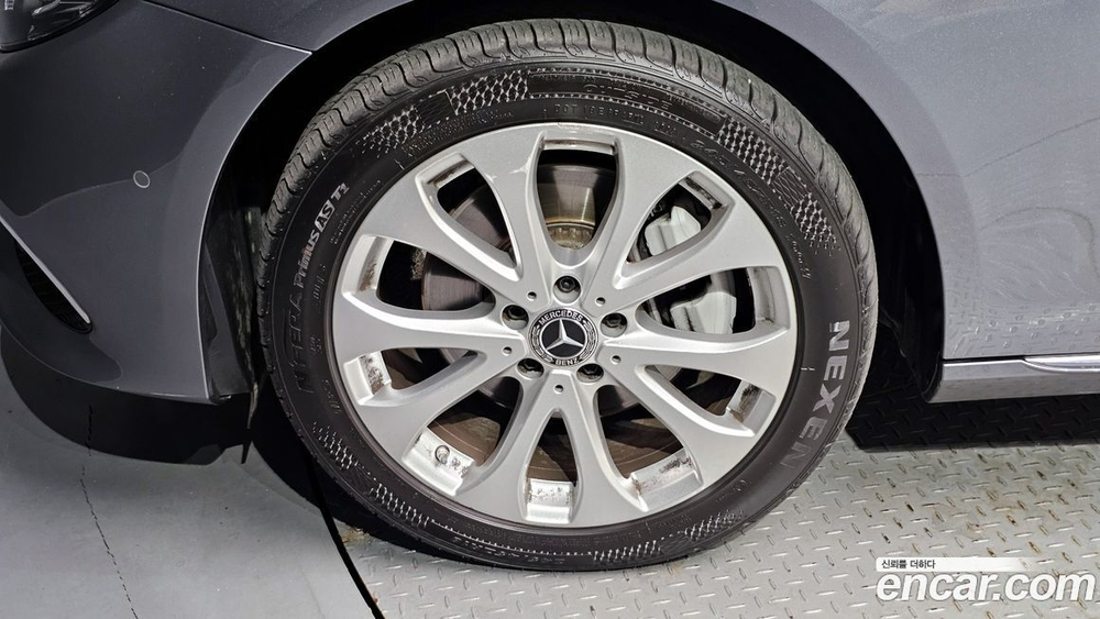 Mercedes-Benz E-Class W213 E220d 4MATIC Exclusive (09.2020)