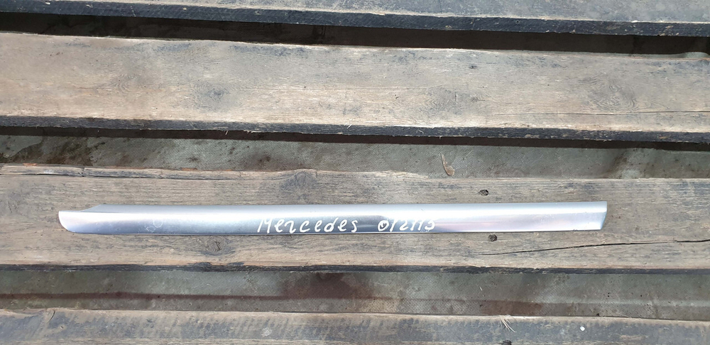 Накладка стекла заднего правого Mercedes GLC (X253) 15-нв Б/У Оригинал A2536700222