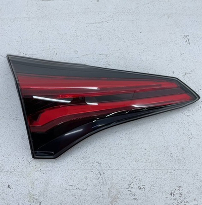 Фонарь крышки багажника левый 81590-42032 8159042032