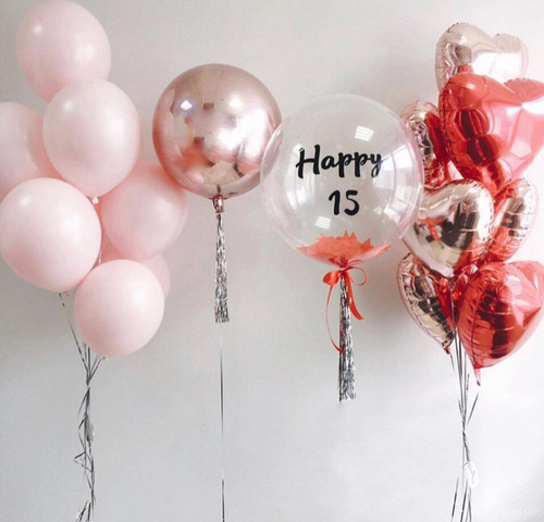 Композиция из шаров в Розовом Цвете с Баблс с перьями