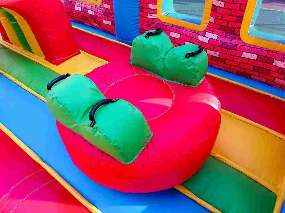 Коммерческий надувной батут «Замок развлечений», 14*6*8 м