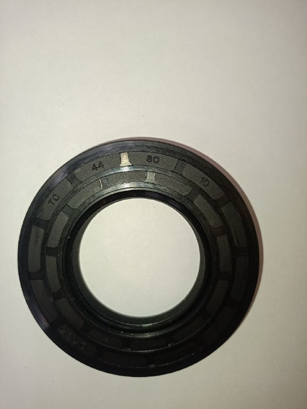 Сальник 44x80x10 NQK.SF