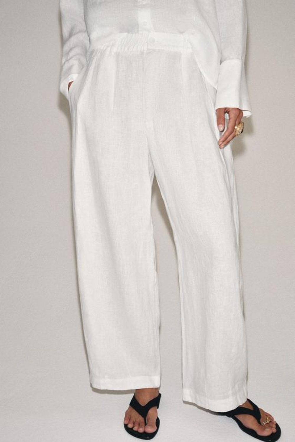 ZARA БРЮКИ ИЗ ЛЬНА СО СКЛАДКАМИ — ZW COLLECTION, БЕЛЫЙ