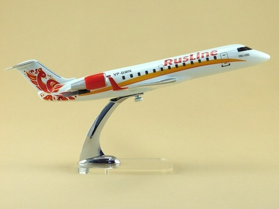 Модель самолета CRJ-200 (М1:72, РусЛайн - white)
