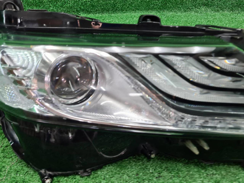 Фара правая Toyota Camry xv70 (2020-н.в.) LED