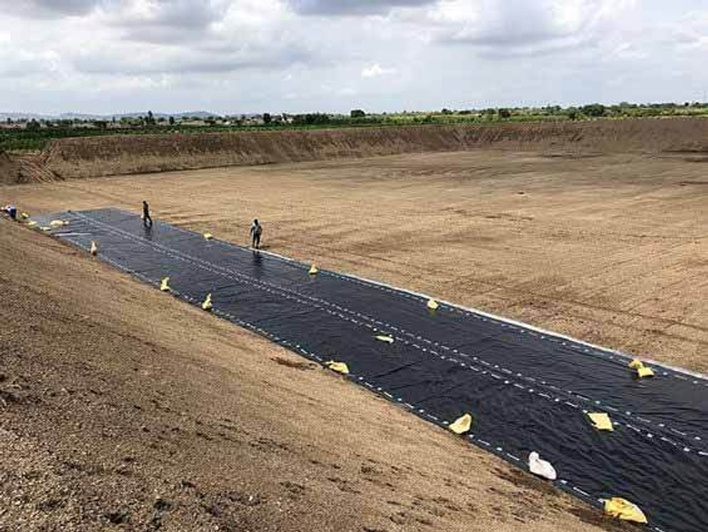 Армированная композитная геомембрана RCPE (АКПЭ) | HIPPOShield