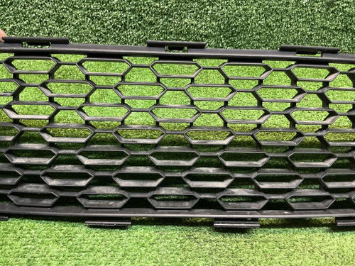 Решетка переднего бампера Mini Hatch R56 (10-13)