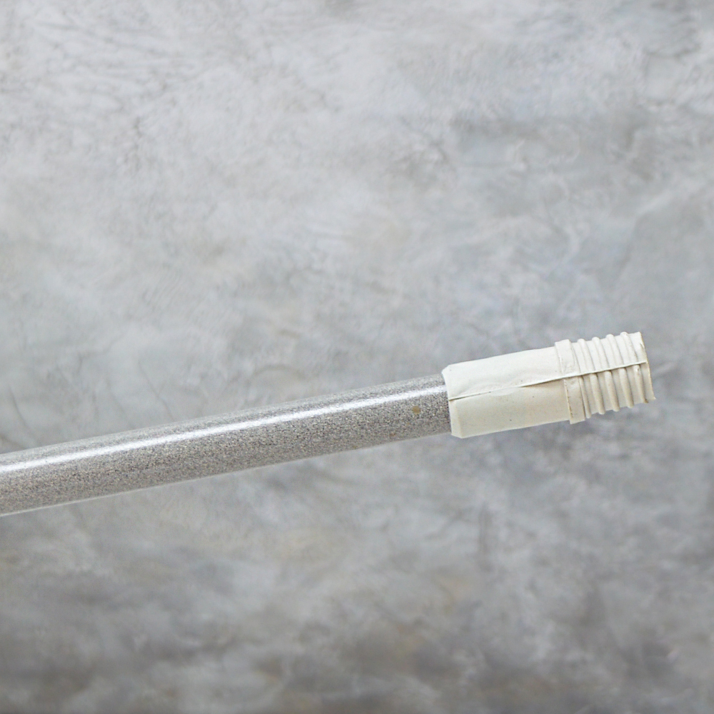 Черенок 1,2м металлический с резьбой