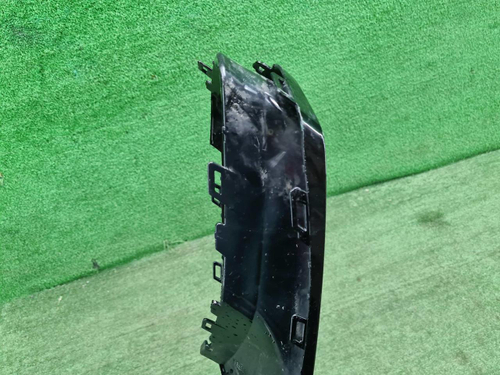 Накладка переднего бампера правая Hongqi HS5 19-нв