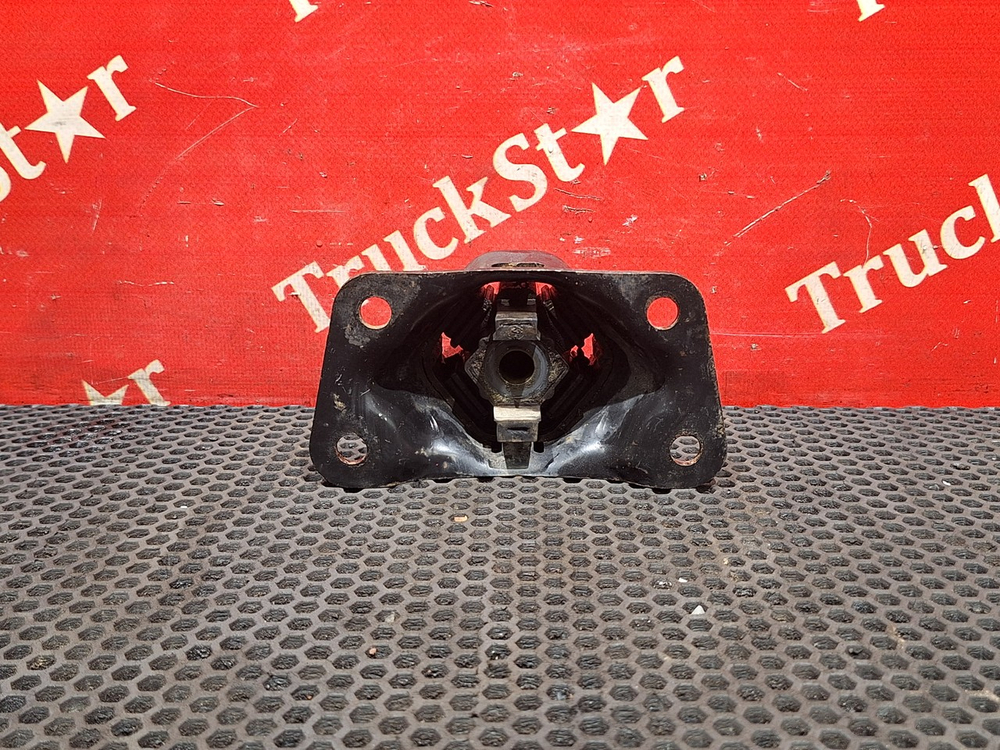 Кронштейн ящика акб 2018г.