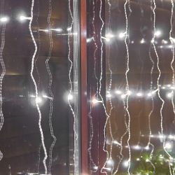 ULD-C3030-192-DTA WHITE IP20 Занавес светодиодный. 3х3м. 192 светодиода. Белый свет. Провод прозрачный. TM Uniel