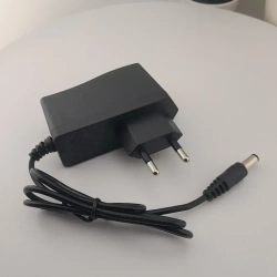 Универсальное зарядное устройство для лазерного уровня нивелира