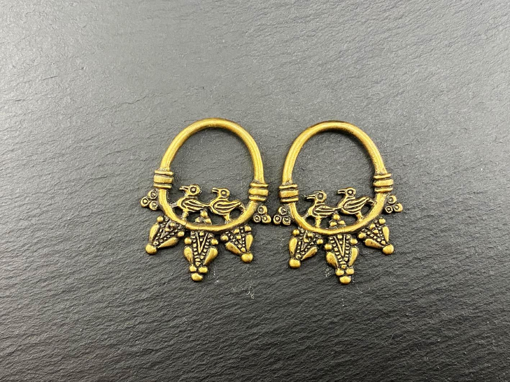 Височные кольца. Русь 11-12 в. (ЧК)