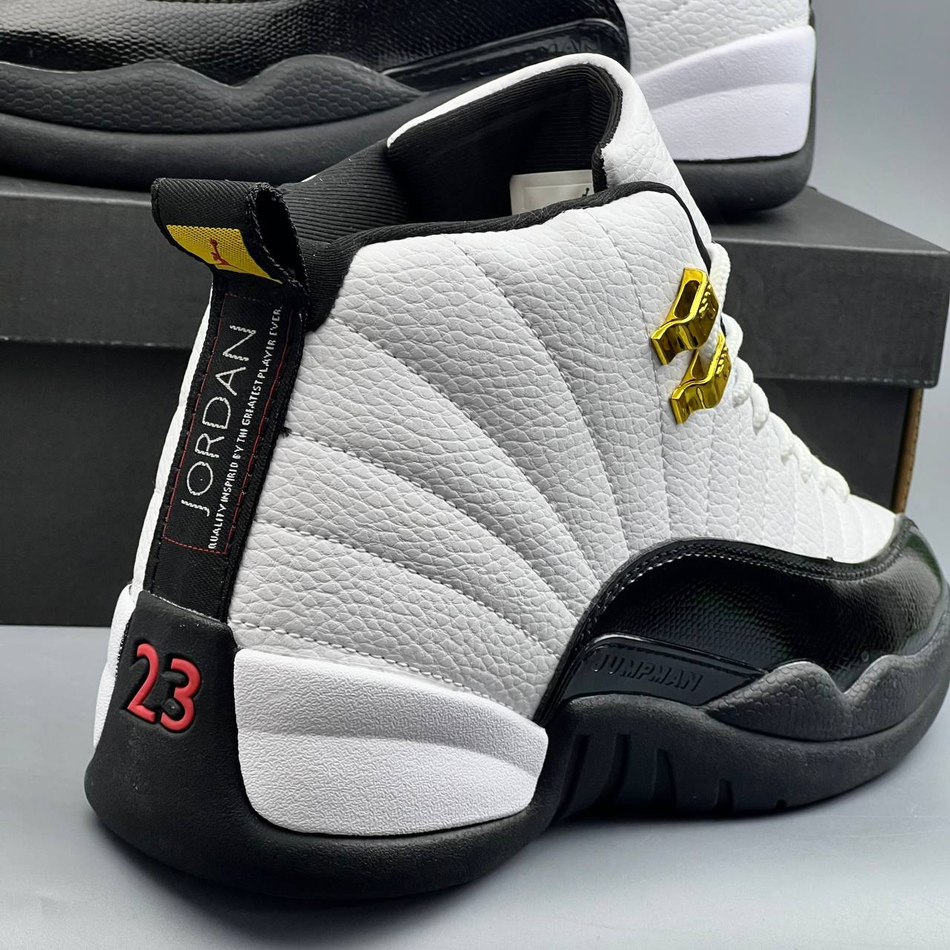 Кроссовки Nike Jordan 12 #482 (бел.-черн.)