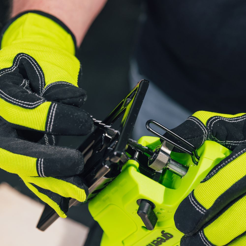 Лобзик акк. Greenworks GD24JS90, 24V, б/щет, 90 мм,0-3000/мин,4 ст.маятник,LED,1х4Ач,ЗУ,кор (3601707CUB)