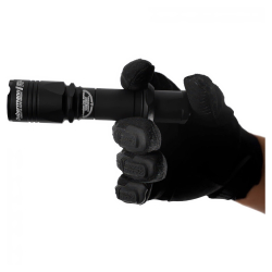 Тактический фонарь Armytek Dobermann Pro XHP35 HI — удобство в эксплуатации: Защита от случайного включения