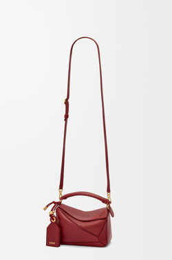 Loewe Сумка-мини Puzzle Featherlight из овечьей кожи наппа, красный