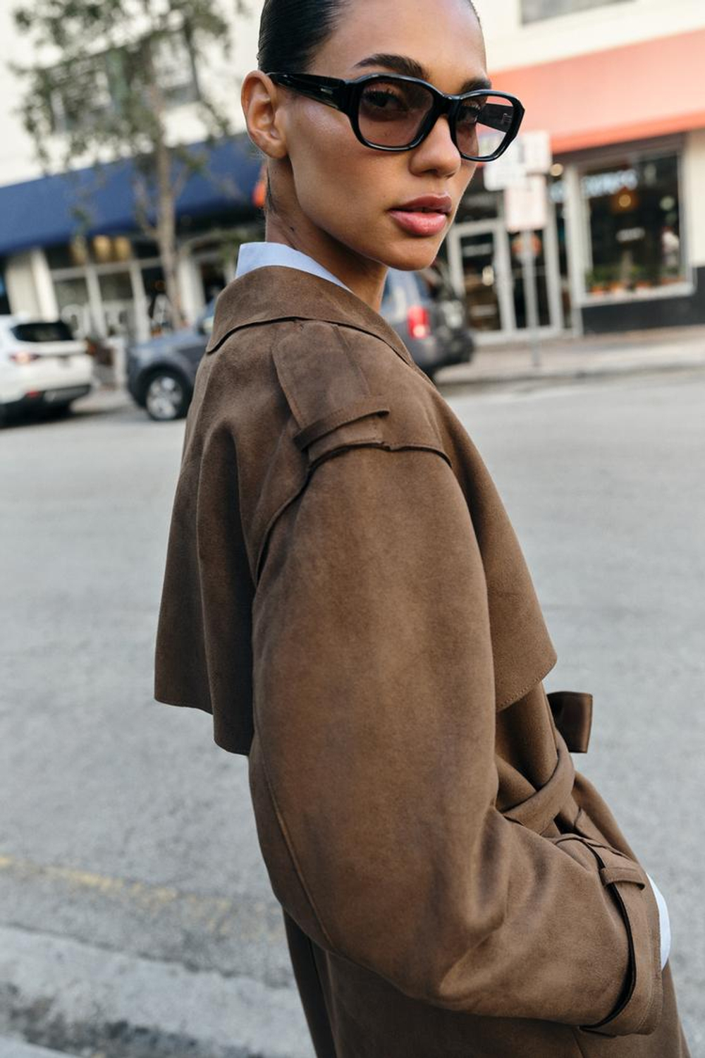 ZARA ДЛИННЫЙ ТРЕНЧ ИЗ ИСКУССТВЕННОЙ ЗАМШИ С ПОЯСОМ, КОРИЧНЕВЫЙ