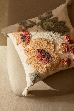 ZARA HOME ЧЕХОЛ ДЛЯ ДЕКОРАТИВНОЙ ПОДУШКИ С ВЫШИВКОЙ И КИСТОЧКАМИ ПО КРАЯМ, РОЗОВЫЙ