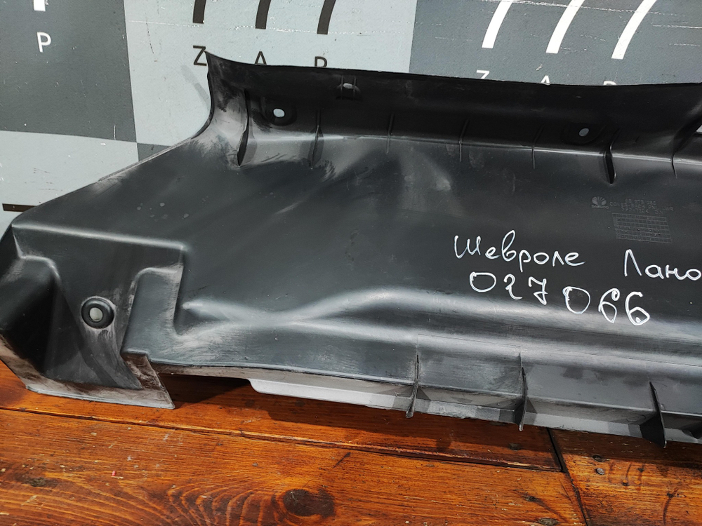 Обшивка багажника Chevrolet Lanos Новая Оригинал 96273305
