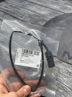 Датчик износа колодок VAG 4M0615121AC