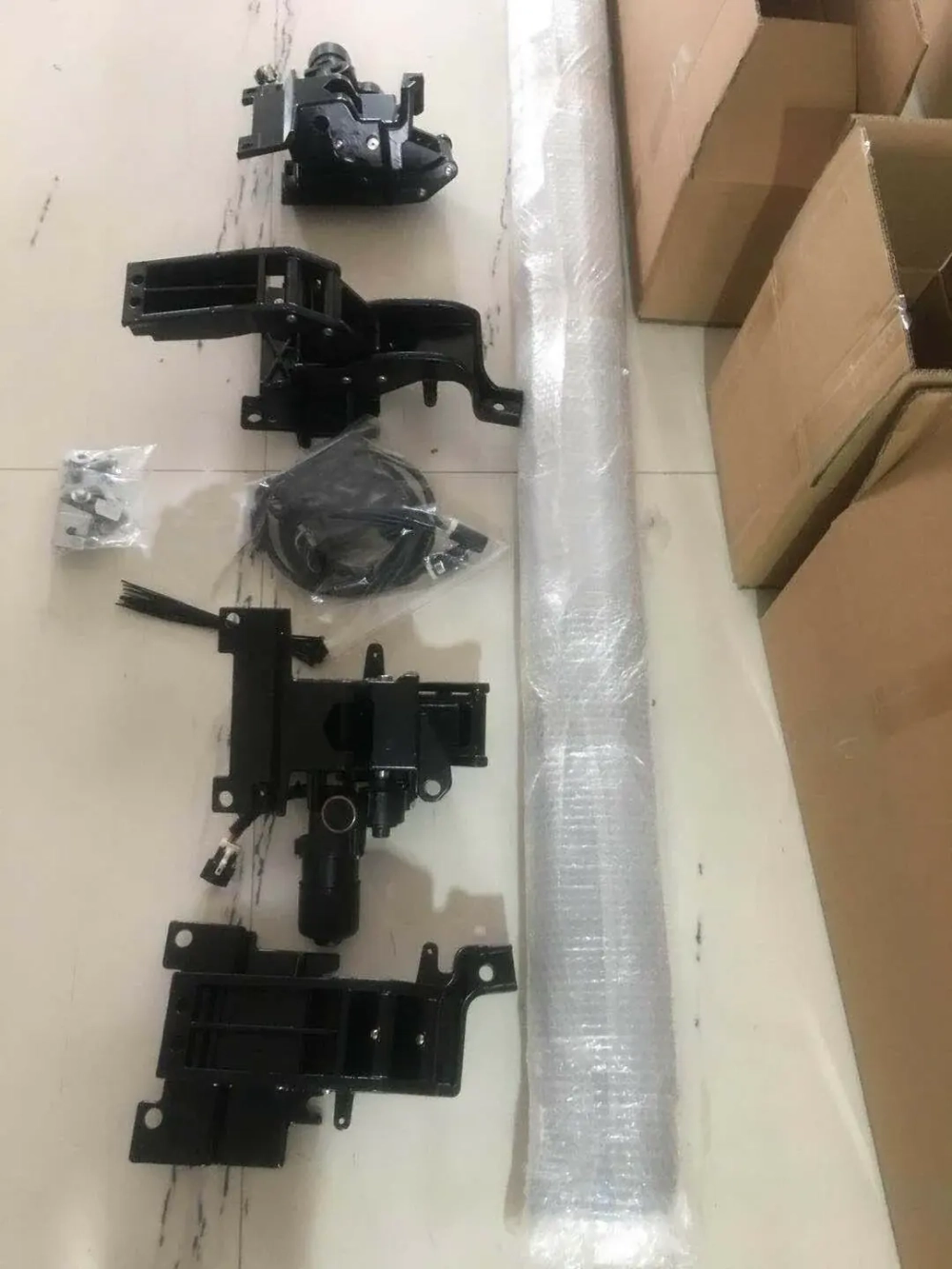 Новые электрические подножки для Range Rover Vogue 2018+ (РЕСТАЙЛИНГ L405) тюнинг Рейндж Ровер