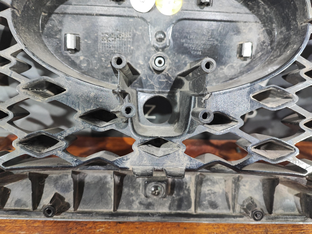 Решетка радиатора Kia Sorento 3 Prime (UM)  Б/У Оригинал 86352C5020