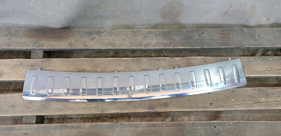 Накладка заднего бампера Mercedes GLE (W166) 11-18 Б/У Оригинал A1668853374